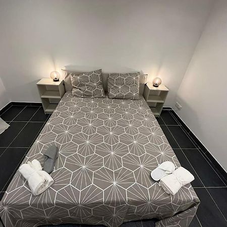 Grand Appartement Climatise Et Fonctionnel Marsilia Exterior foto