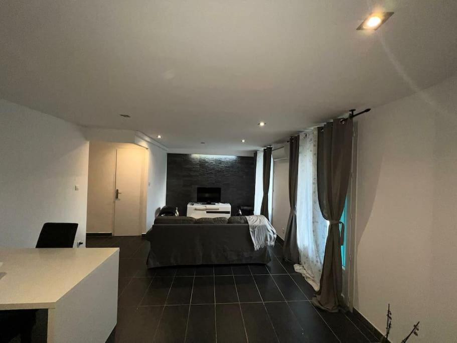 Grand Appartement Climatise Et Fonctionnel Marsilia Exterior foto